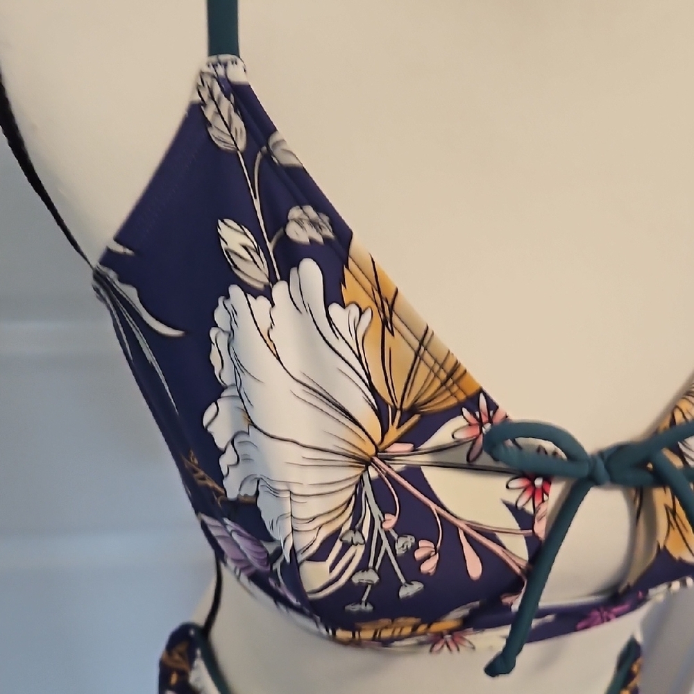 Cupshe Navy Floral Bikini with Gold and White Accents - Picture 6 of 12